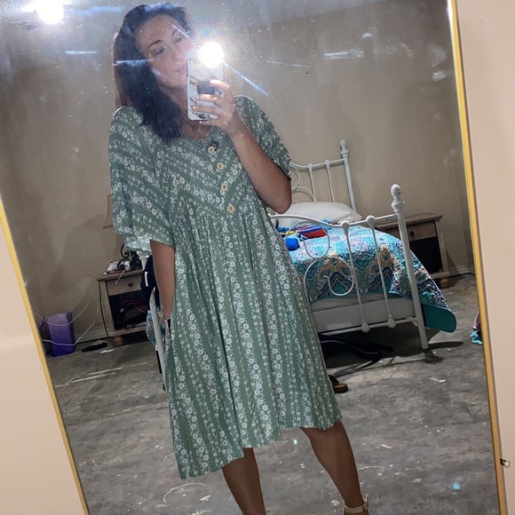 Floral Print Green Dress - Picture 2 of 2